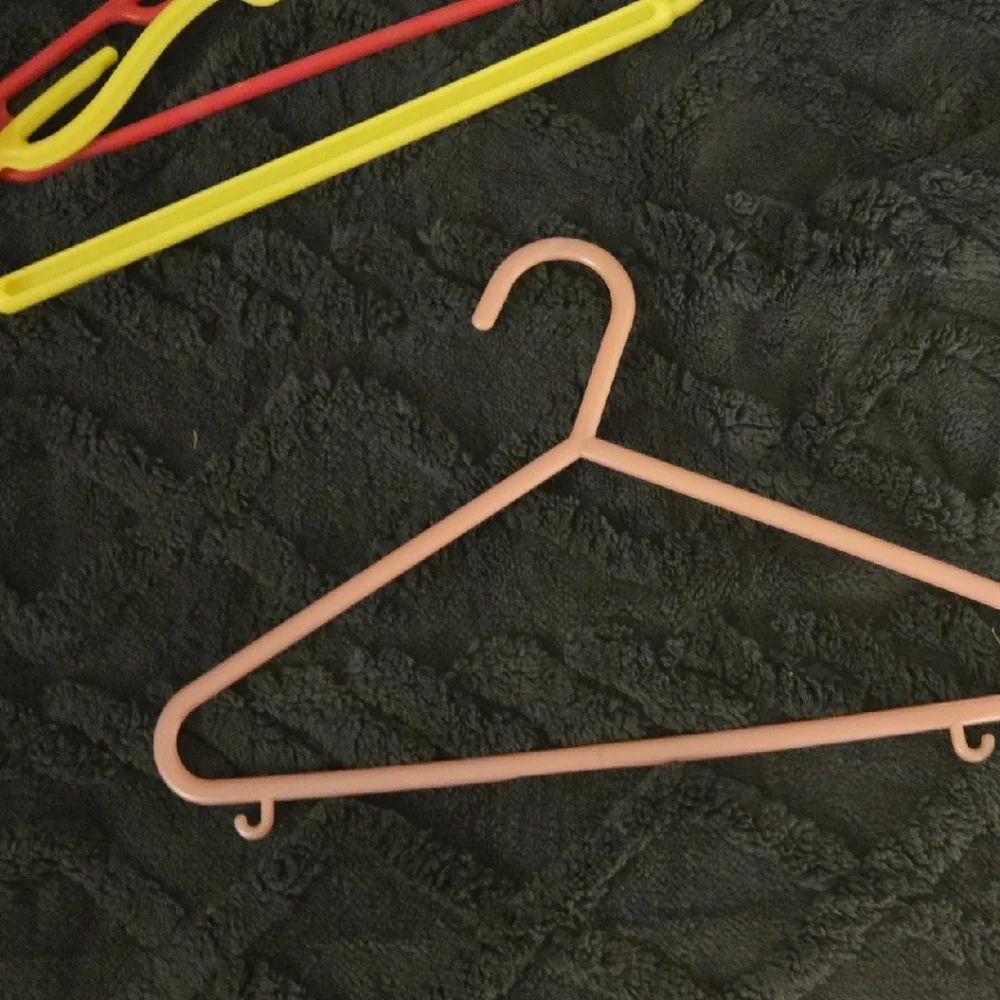 20+ Vintage Colorful Plastic Child Hangers